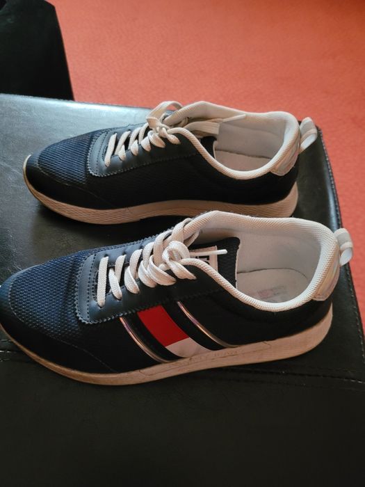 Vand sneakersi dama Tommy Hilfiger, marimea 36