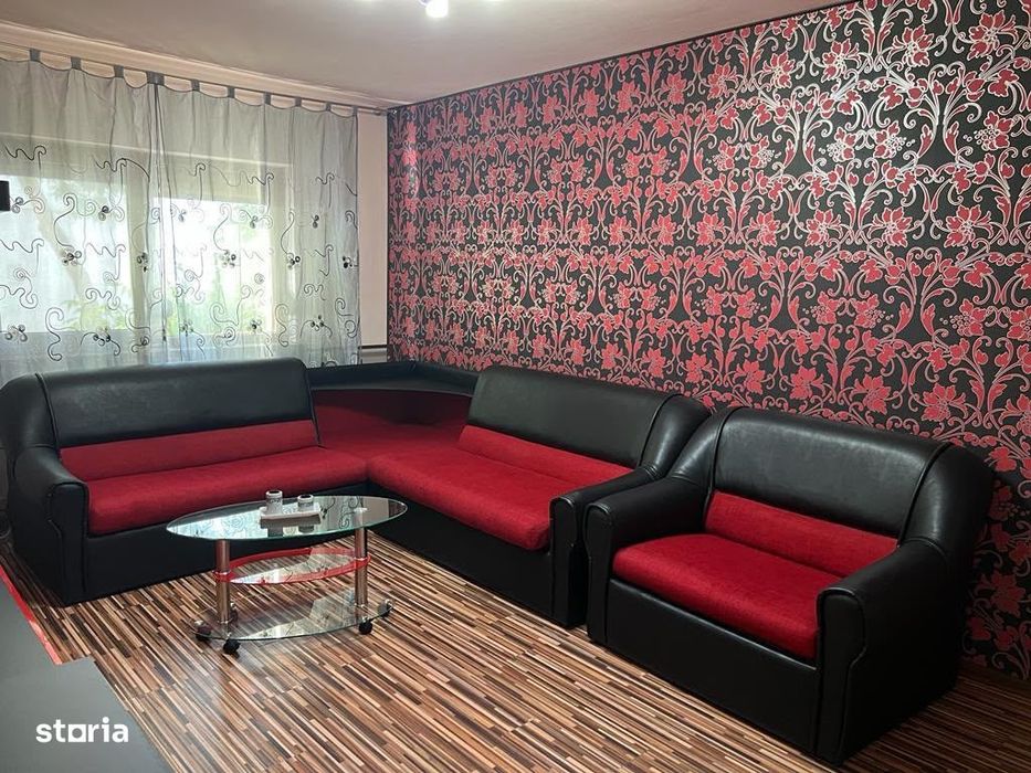 Apartament cu 2 camere de închiriat în zona Piața Mare