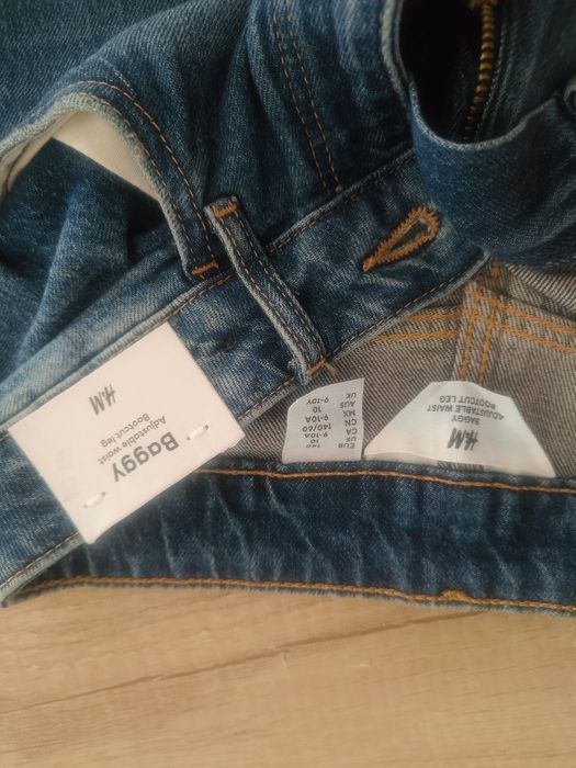 Blugi noi H&M, fetiță 9-10 ani