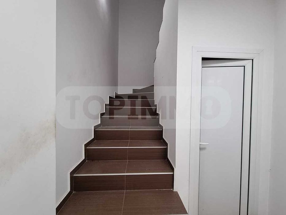 Продава се Магазин в Варна, Център - 198 кв.м за 1768 €/кв.м - Снимка #4