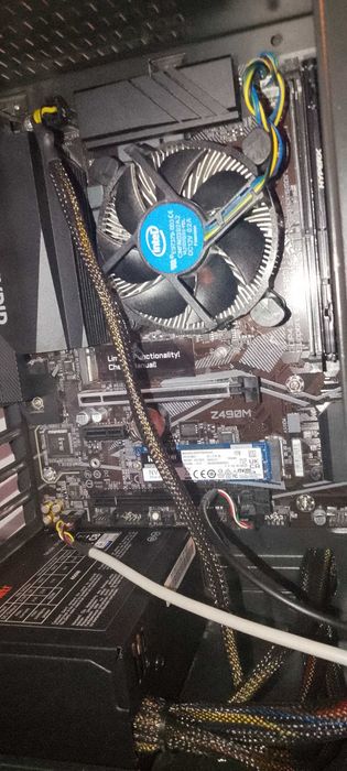 vand ssd nvme m.2 kingston 1TB, z490m, i3 10100, 8gb 2666mhz, sursa 400w