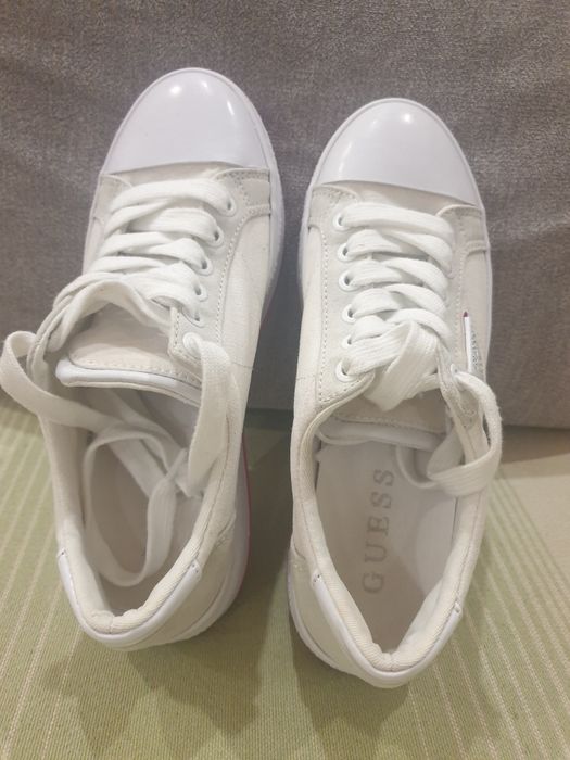 Дамски кецове Guess N 36///