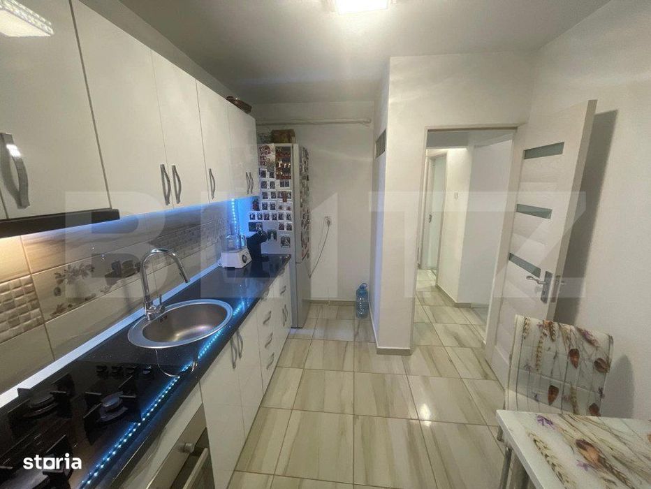 Apartament 3 camere decomandat, 68 mp, Craiovita, zona Orizont