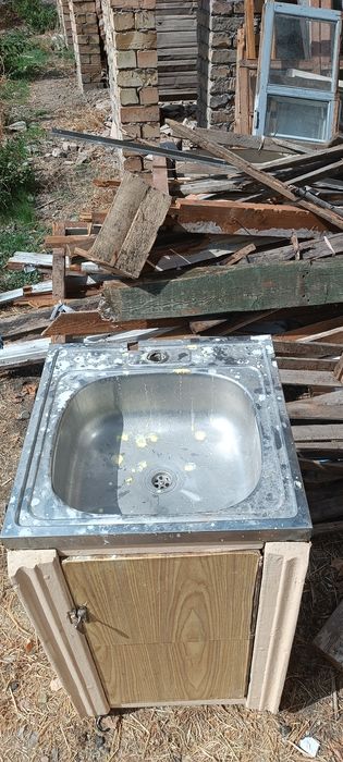 Продам раковина б/у  раковина сотилади