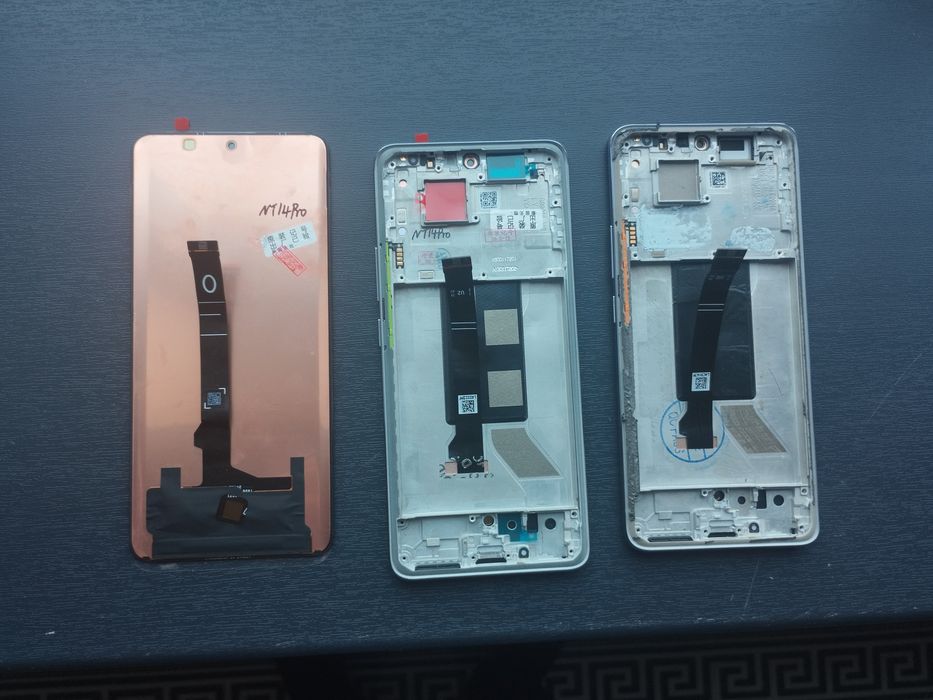 Три экрана оригинальных Redmi not 14 pro