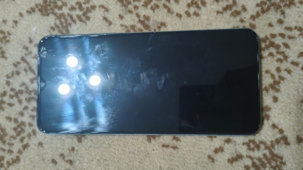 Виво у 18 Смартфон 128/6+6