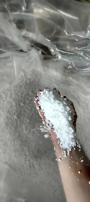 Vand granule polistiren macinat , bile / perle polistiren.