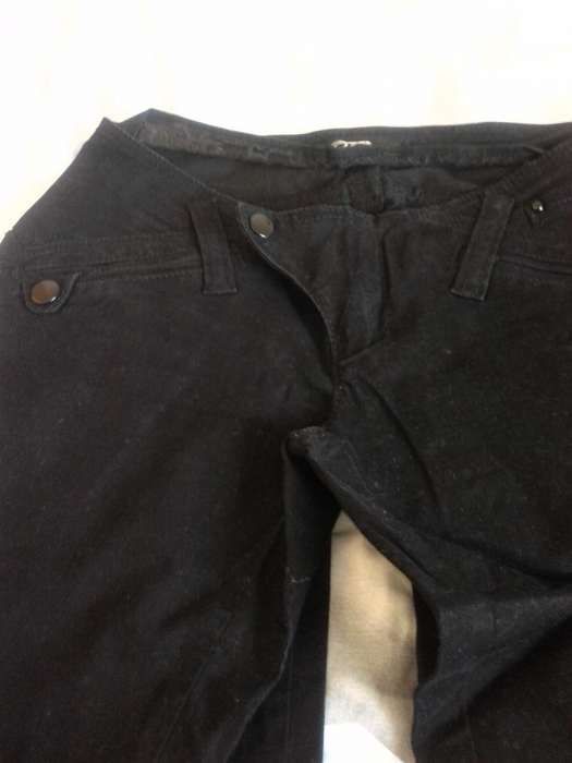 Pantaloni culoare negru intens Noi