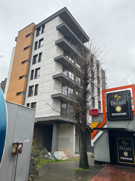 Продава се Тристаен апартамент в Казанлък - 99 кв.м за 1465 €/кв.м - Снимка #1