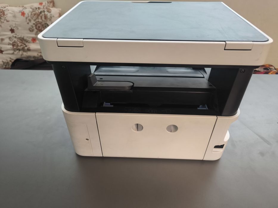 Epson M2170 МФУ 1/3 deyarli yangi