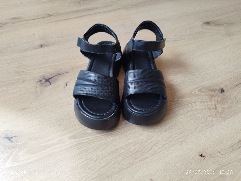 Сандали от естествена кожа