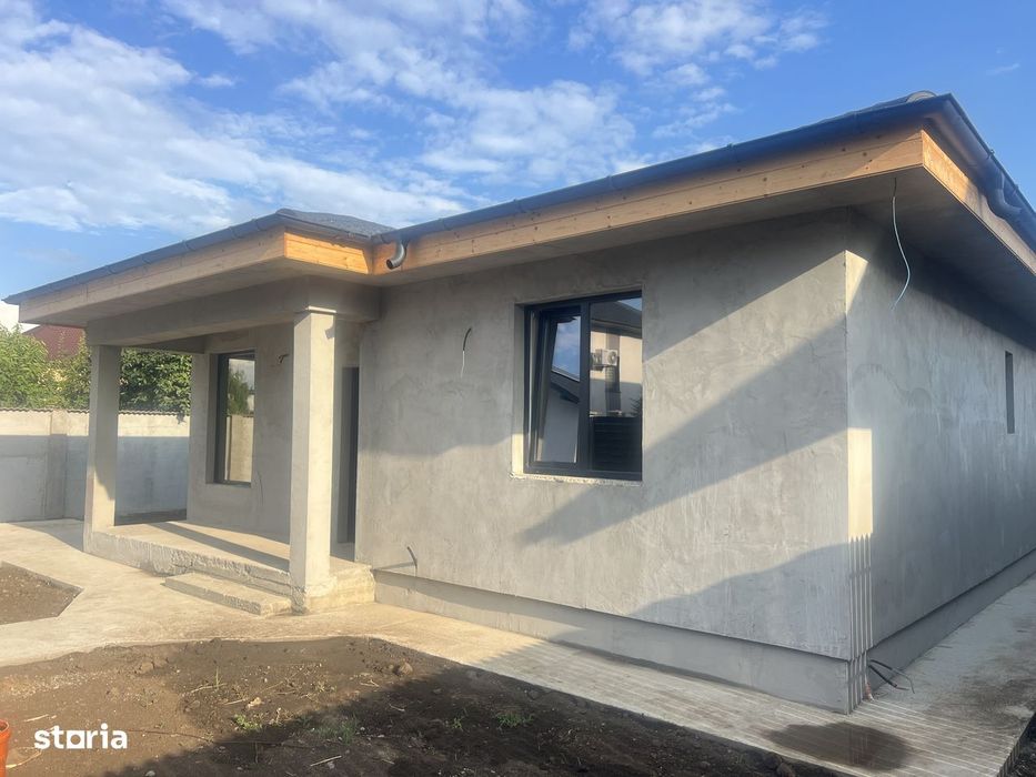 Casă de vânzare, 3 camere, teren 450 mp