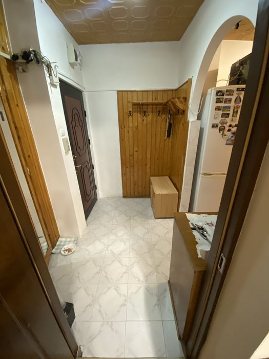 Vand apartament 2 camere sau schimb cu ap 2 camere parter plus diferen