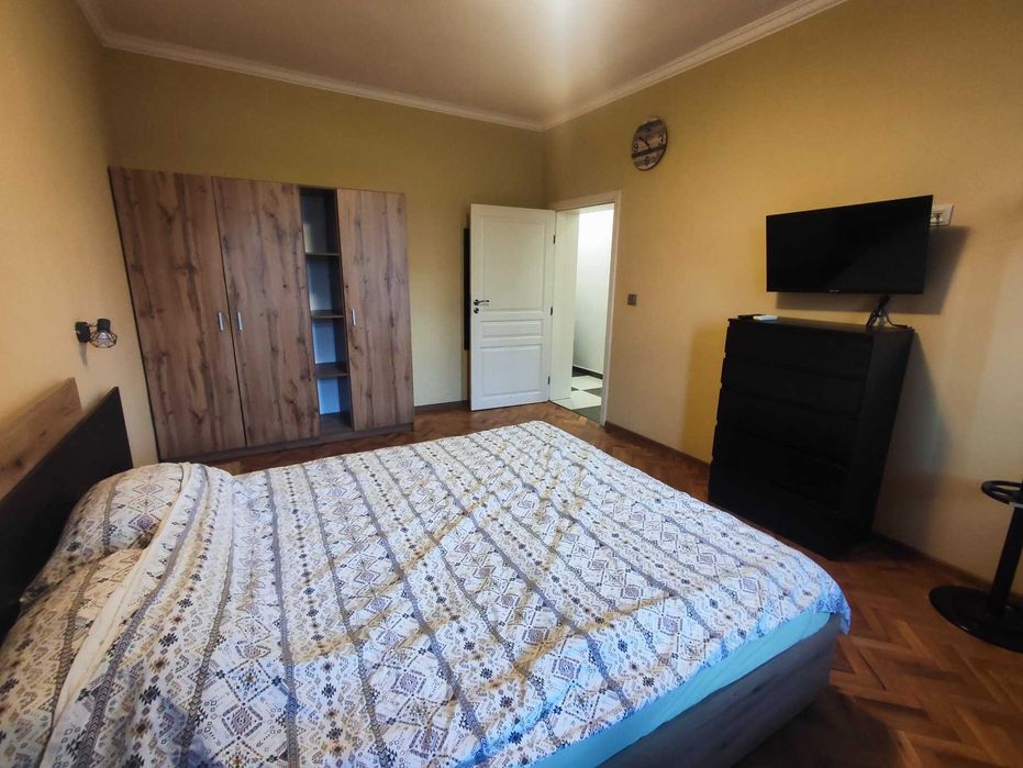 Дава се под наем Тристаен апартамент в Ямбол, Аврен - 86 кв.м за 510.51 € - Снимка #3