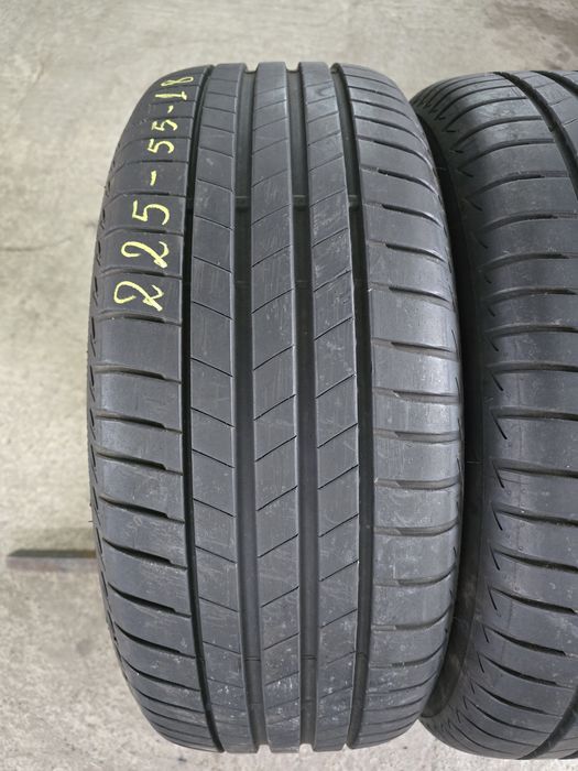 2 Броя 225/55/18 Bridgestone 6,5mm 22dot