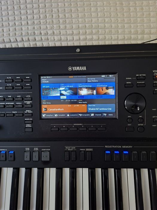 Yamaha psr sx700
