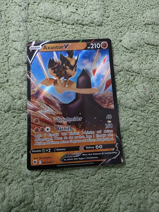 Vând carte pokemon