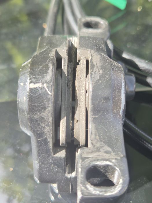 Продавам хидравлична спирачка shimano