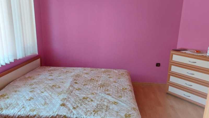 Двуетажна къща в Костиево