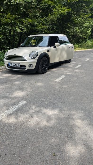 Mini cooper CLUB MAN an 2009 1.6 diesel cu doar 160.000 km!