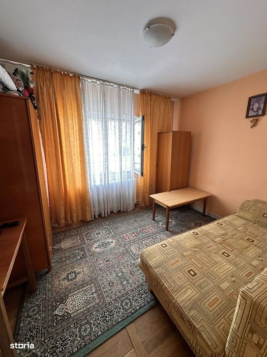 Apartament 2 camere et. 2, Zona Capat la 1