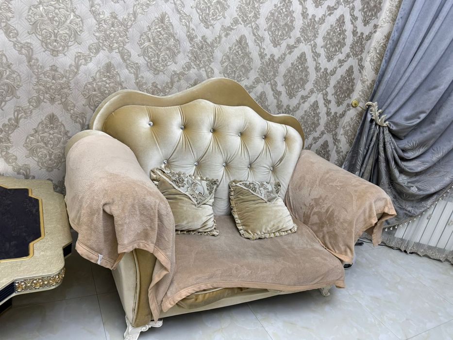 Продам мягкий диван