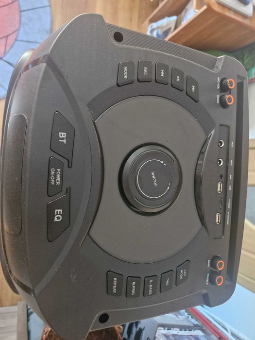 Boxa bluetooth cu microfoane