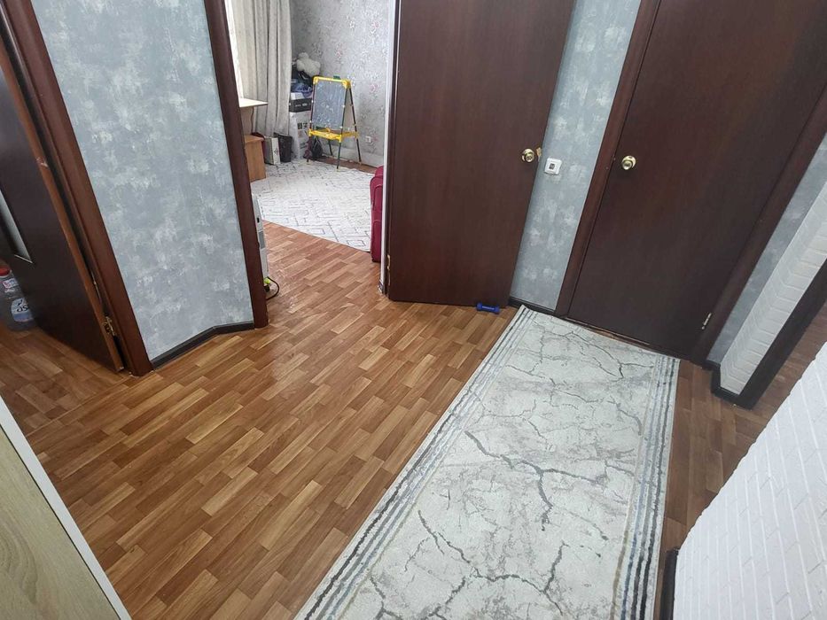 Продам 2 комн. квартиру в Уральске