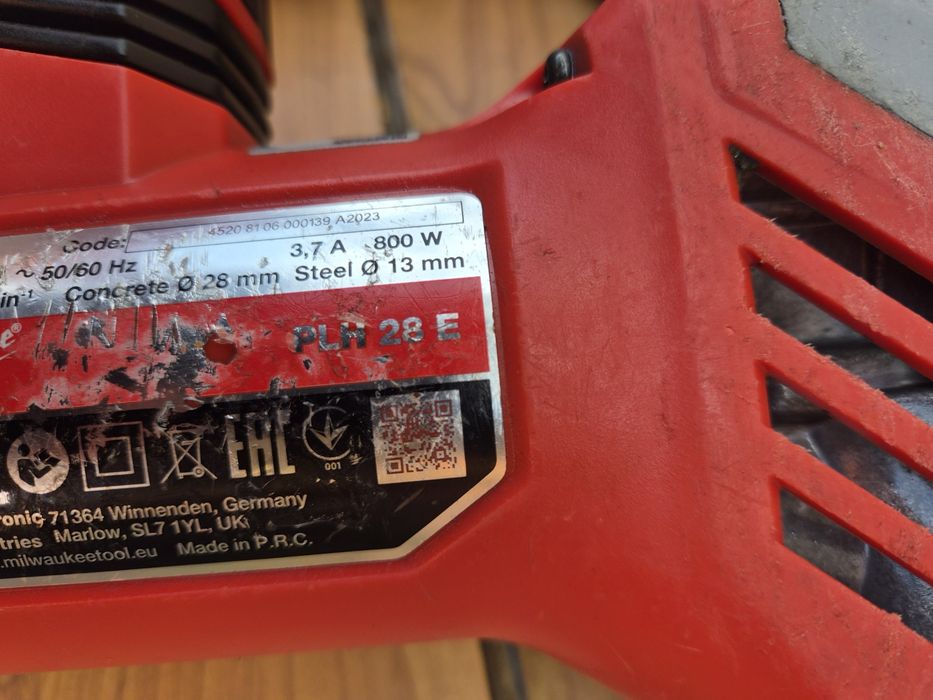 Ciocan rotopercutor Milwaukee PLH 28E