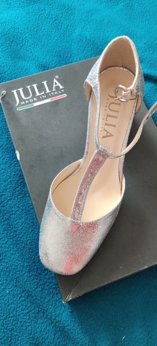 Sandalete elegantae aurii