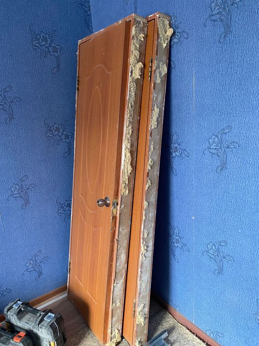 Продам б/у двери