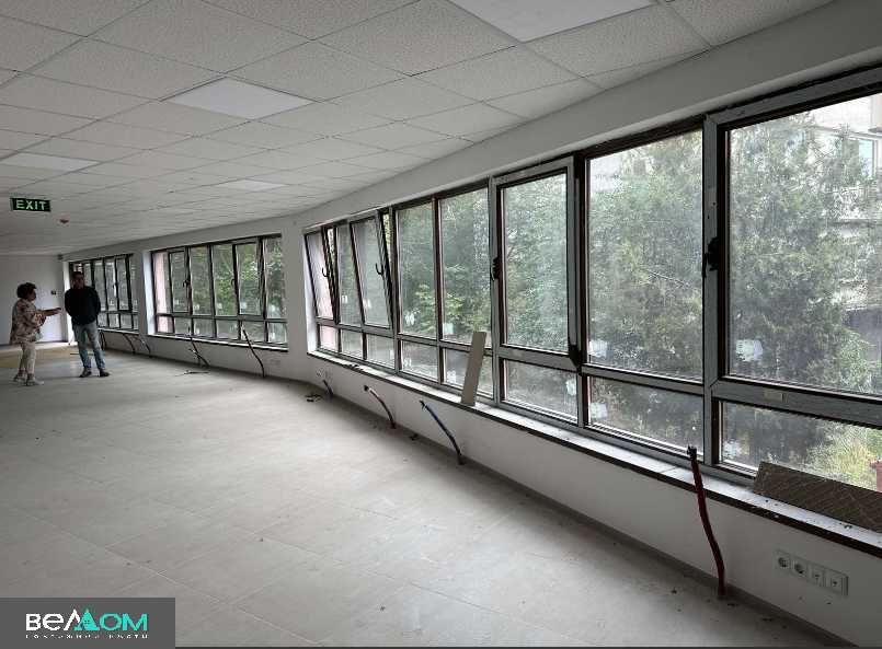 Дава се под наем Офис в Варна, Трошево - 230 кв.м за 1994.61 € - Снимка #1