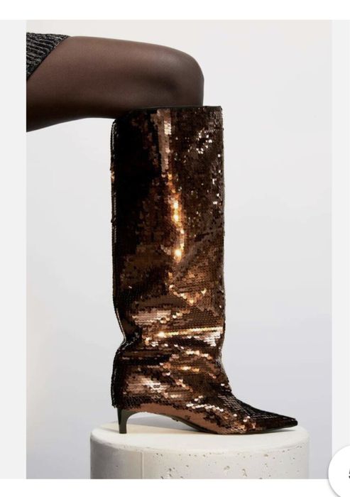 Уникални ботуши Zara