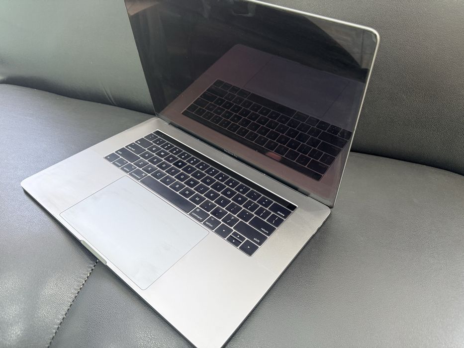 Macbook pro 16” 2017 space gray 16/512