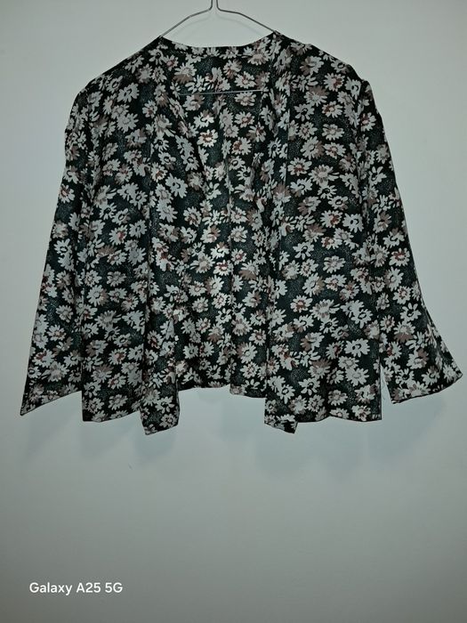 Rochie si blazer material mătăsos