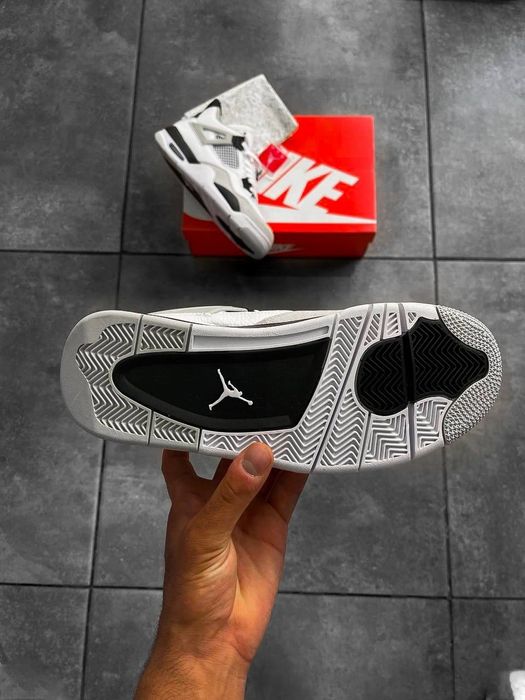 Air Jordan 4 Retro Military Black