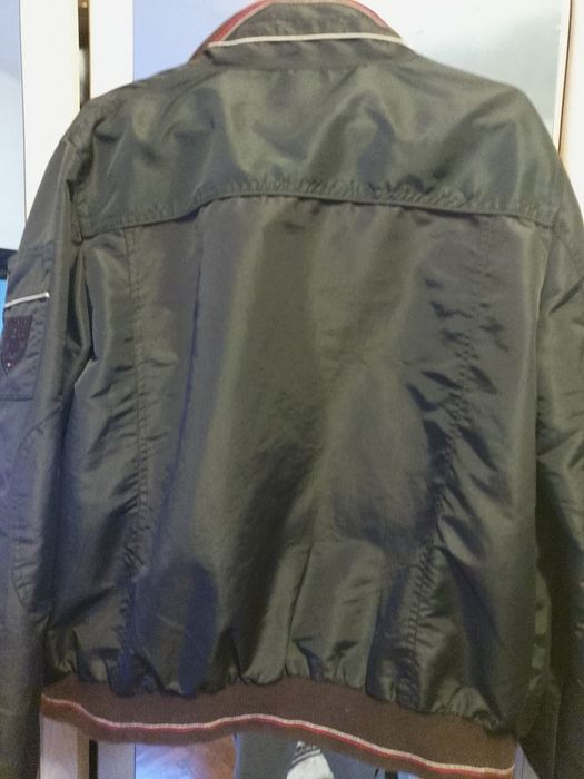 Geaca Tommy Hilfiger unisex ,geaca este originala, mărimea XL