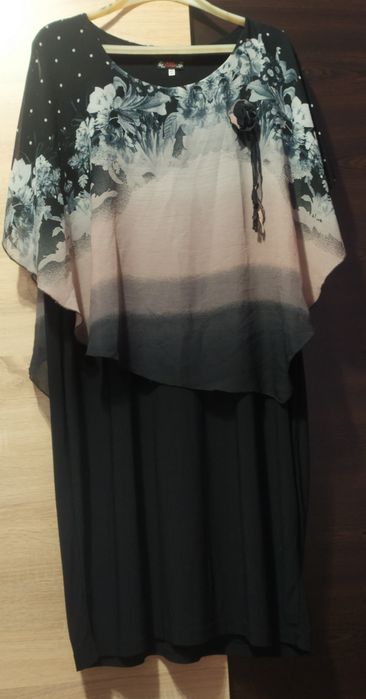 Официална еластична  рокля