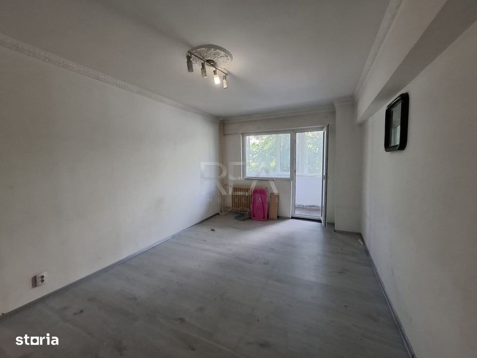3 camere, et 1/10, 76mp, anvelopat-Gorjului/Veteranilor