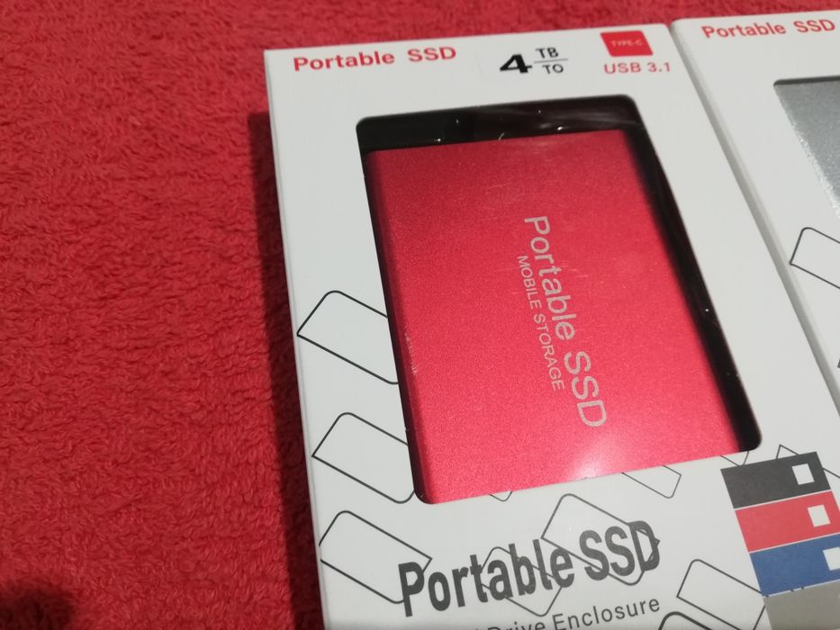 SSD 4TB хард диск чисто нов неупотребяван 36 месеца гаранция