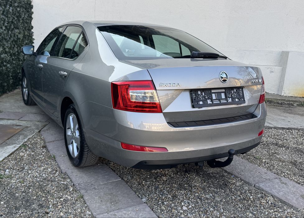 SKODA Octavia 2017 — imagine 3