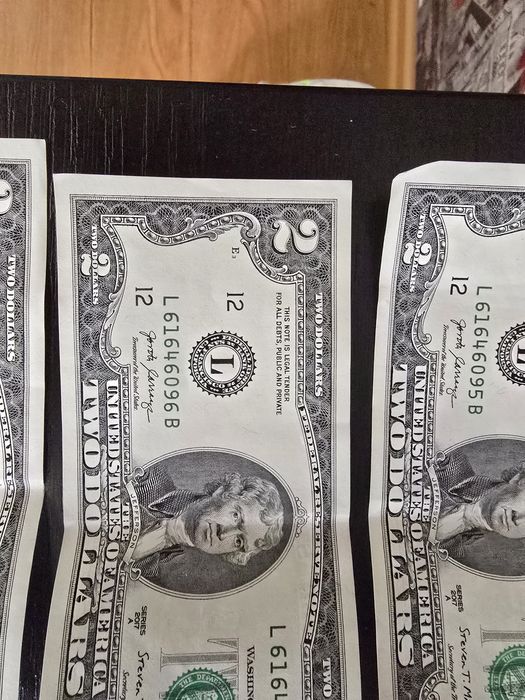 Bacnote 2 dolari in serie