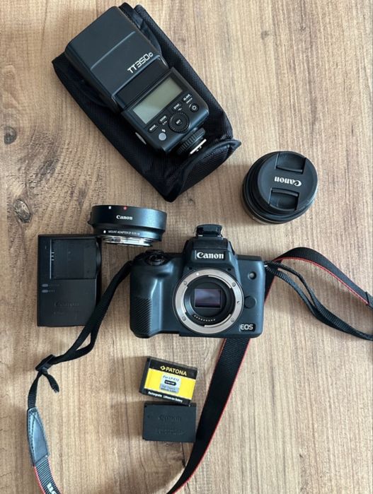 Canon M50 pachet complet