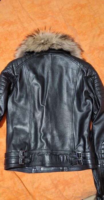 Кожено яке с косъм от лицица