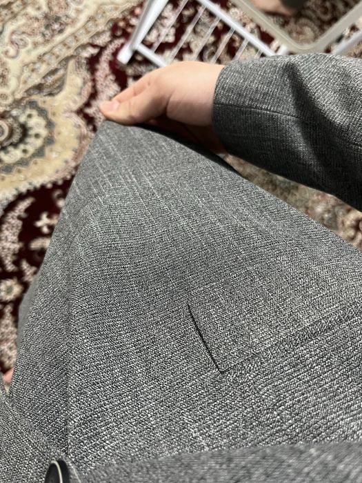 Костюм серый двухбортный