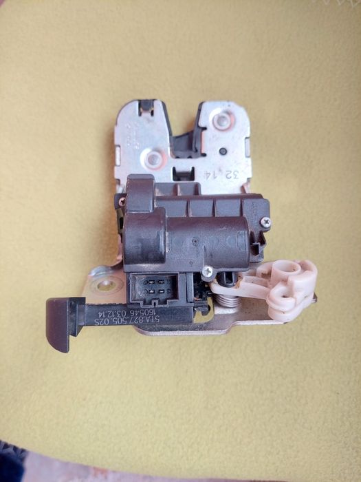 Incuietoare haion vw passat sharan tiguan..