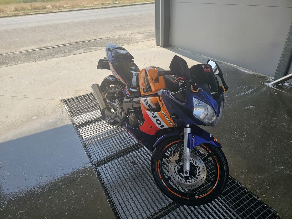 Vând Cbr 125 2006