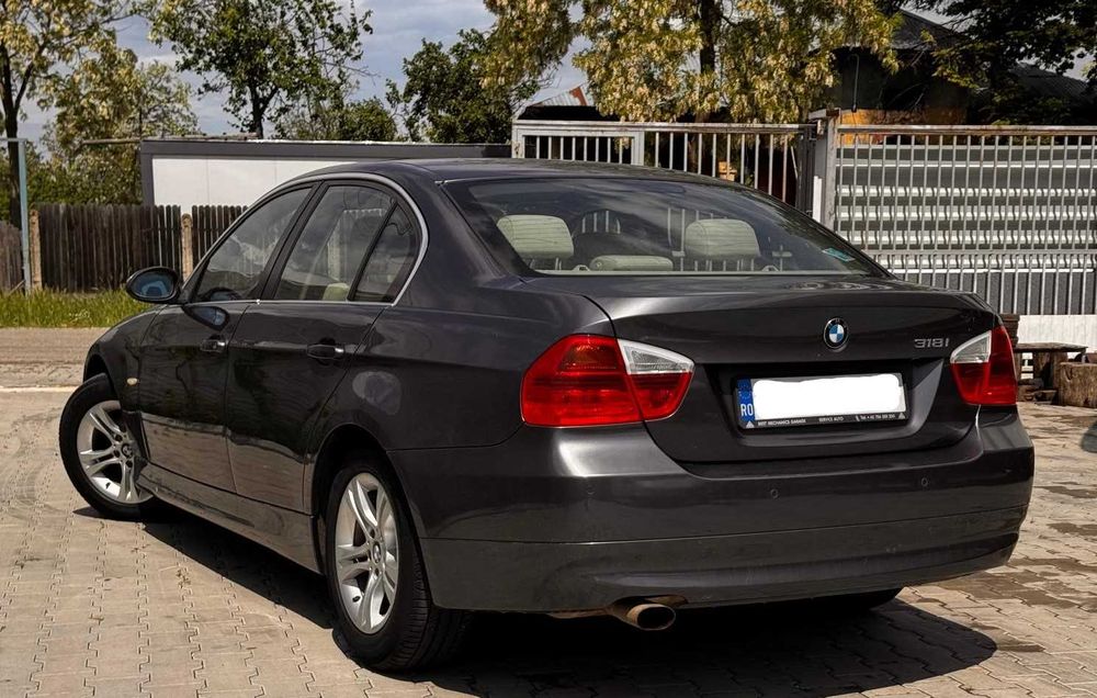 BMW Seria 3 - 318i