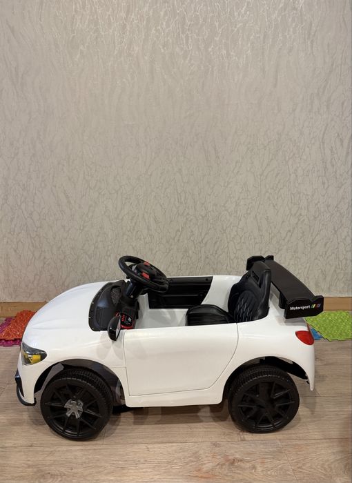 Машинка детская