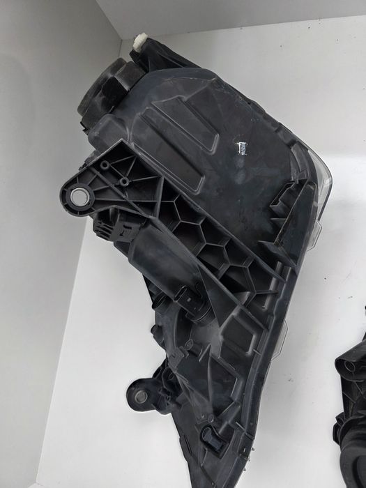 Фар  Seat Mii като нов